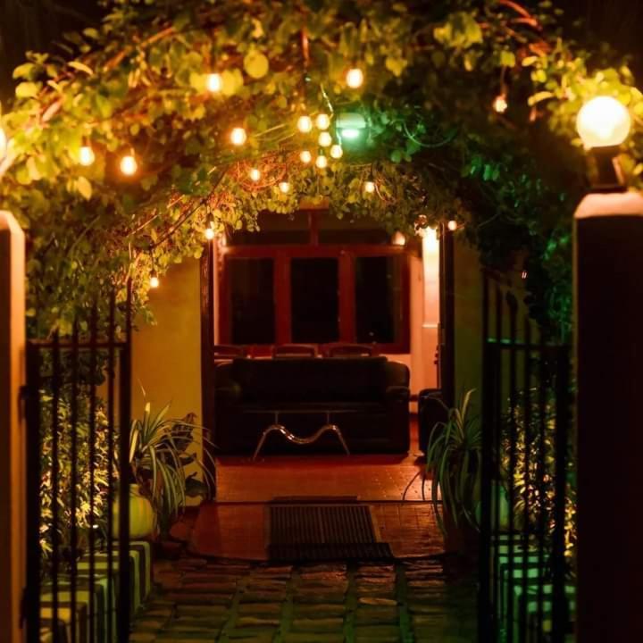 Diyaluma Falls Inn Koslanda エクステリア 写真